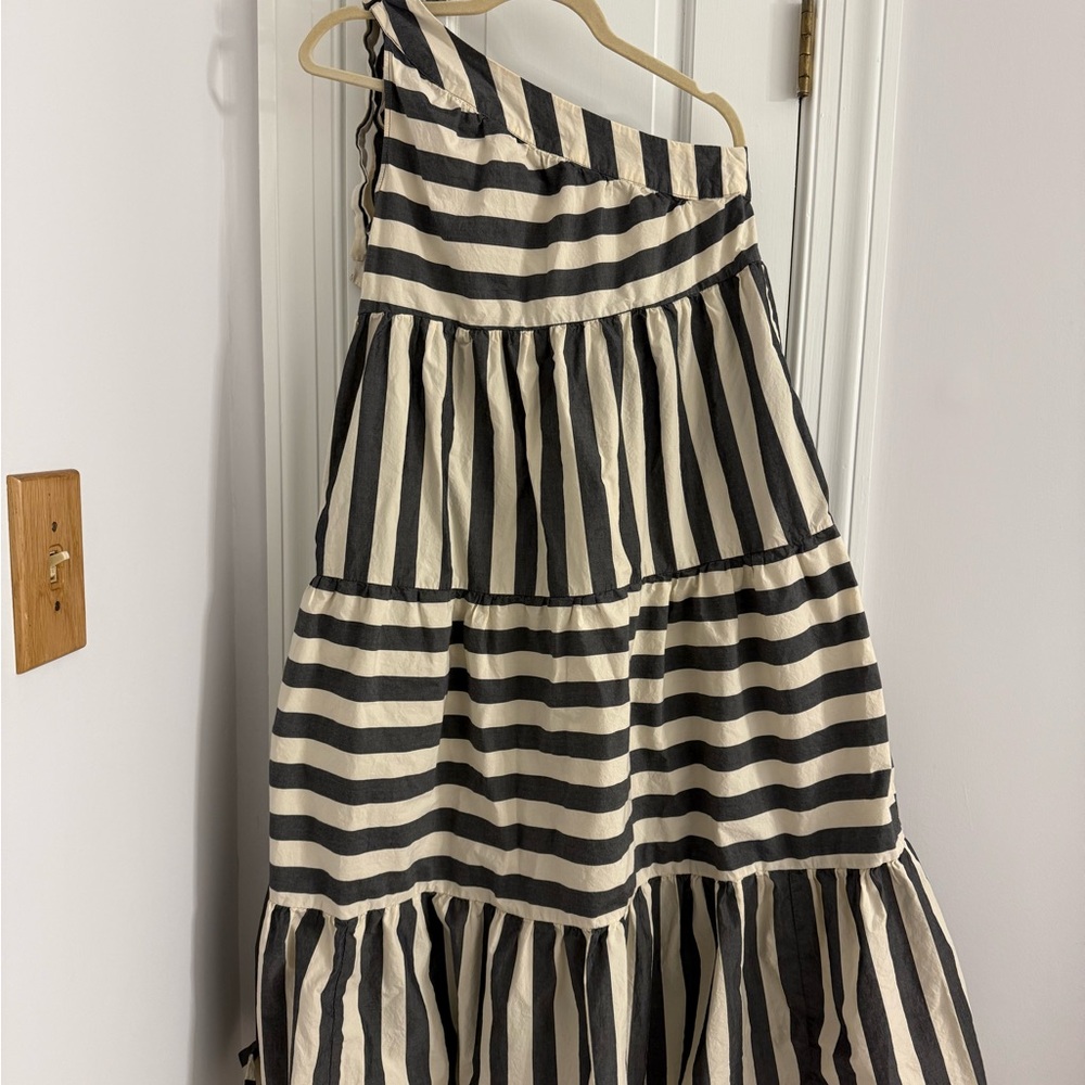 Who What Wear Black and White Striped Top